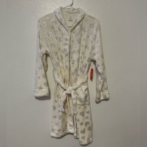 GIRLS ROBE WONDER NATION WHITE SILVER SEQUIN STARS ATTACHED SASH SIZE 18